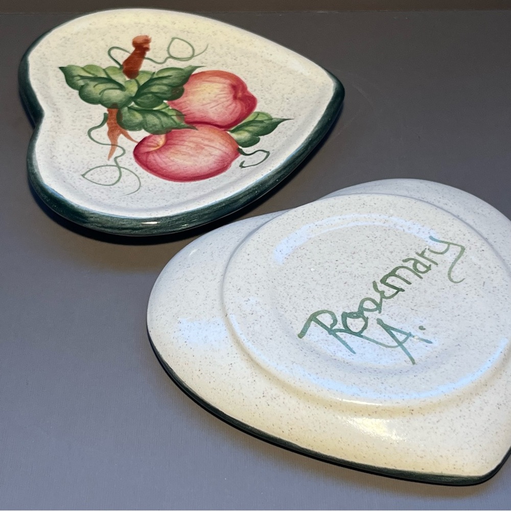Set of 2 Vintage Handmade Cookie Plates - Picture 4 of 4